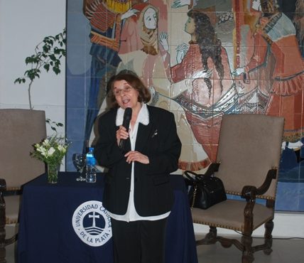 23 de abril Conferencia de la Dra. Hilda Molina