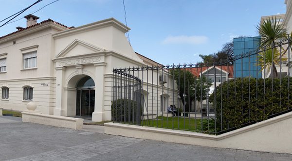 Acuerdo de colaboración entre la UCALP y la Universidad de Montevideo