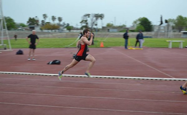 Alumnos de la UCALP se destacan en torneo de atletismo