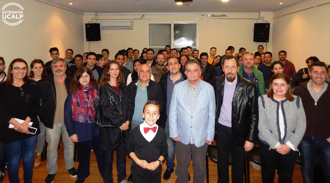 Sede Bernal: Conferencia sobre pinturas digitales y croquis