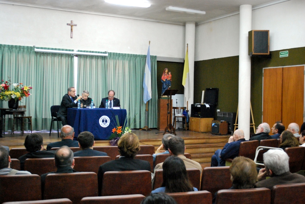 Se presentó la 3° edición de la Santa Biblia de la Editorial UCALP