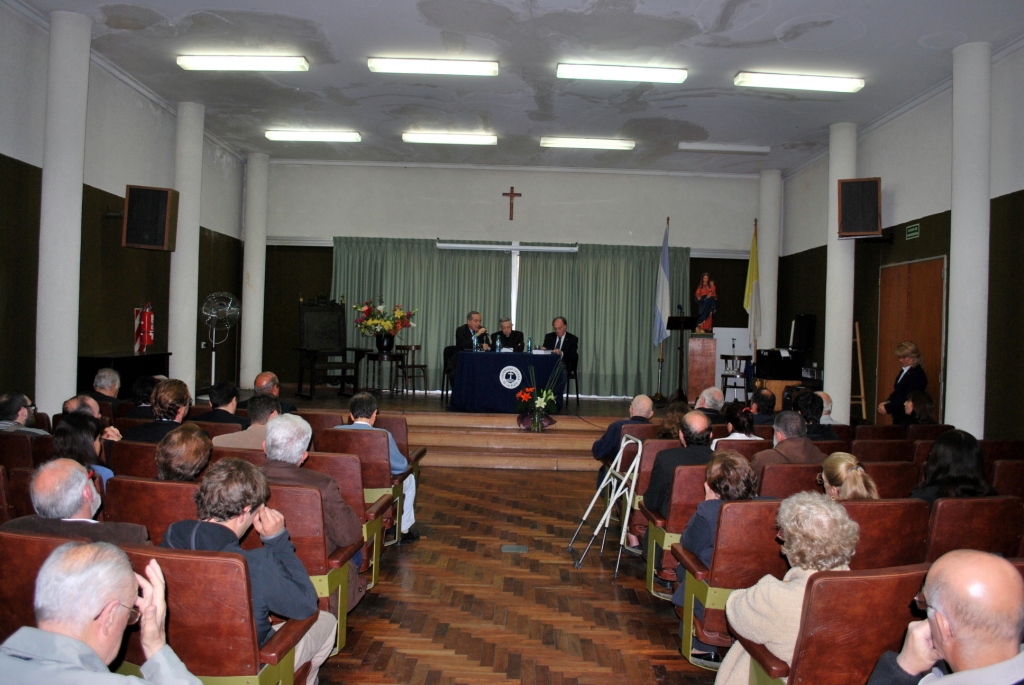 Se presentó la 3° edición de la Santa Biblia de la Editorial UCALP