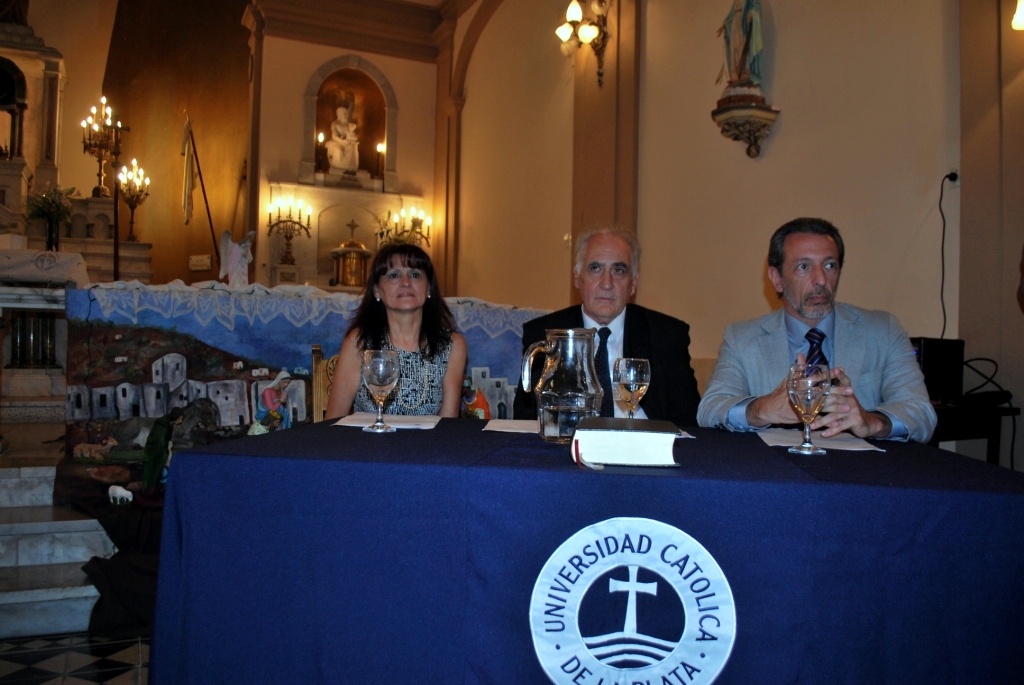 Acto de colación de la Facultad de Ciencias Económicas y Sociales