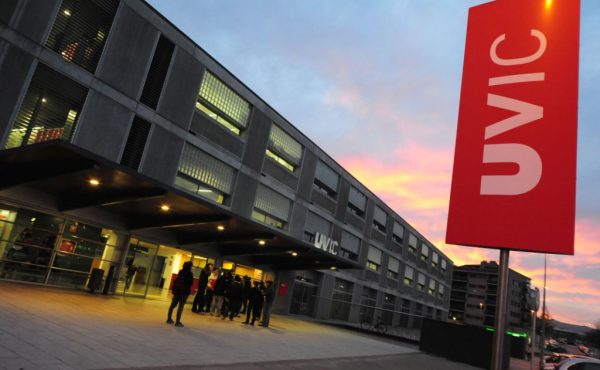 Convenio entre la UCALP y la UVic – UCC