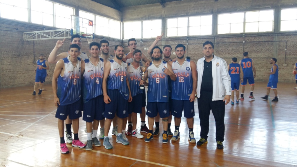 El equipo de básquet de la UCALP se prepara para el LUDESUR 2017