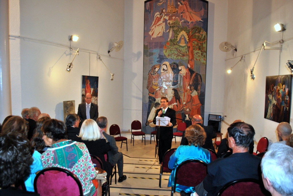 La UCALP presentó su primer libro institucional