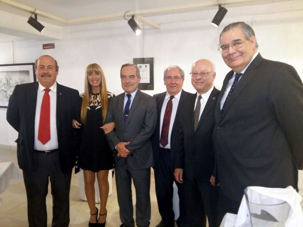 La UCALP presentó su primer libro institucional