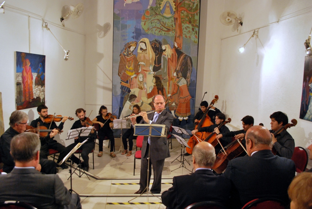 La UCALP presentó su primer libro institucional