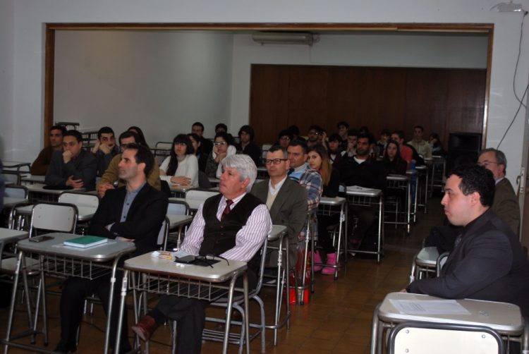 Conferencia presentación libro Malvinas