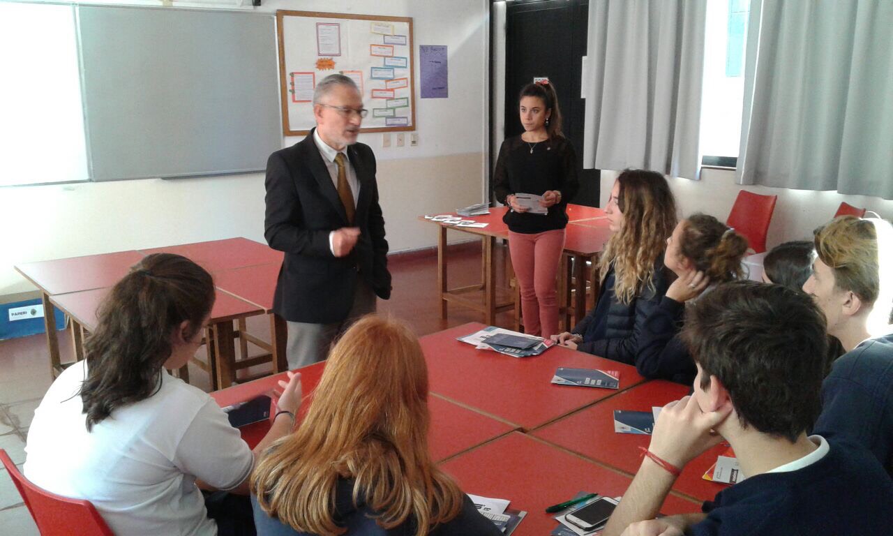La UCALP Sede Bernal continúa con el programa de visitas a colegios secundarios