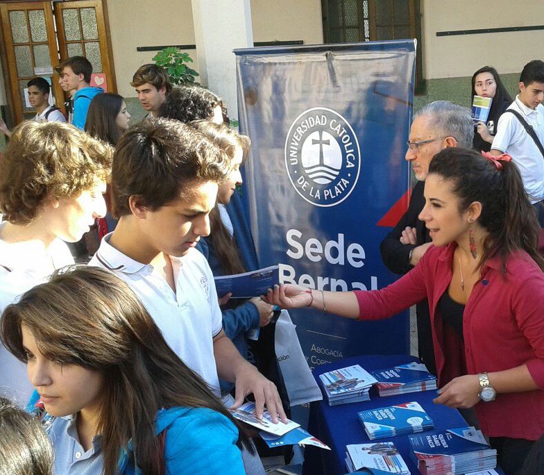 La UCALP Sede Bernal continúa con el programa de visitas a colegios secundarios
