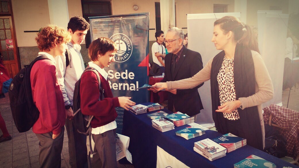 La Sede Bernal continúa con el programa de visitas a colegios secundarios