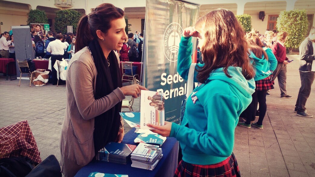 La UCALP Sede Bernal continúa con el programa de visitas a colegios secundarios