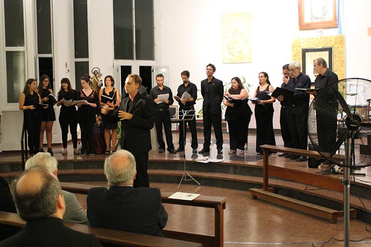 El coro UCALP, presente en la Expo