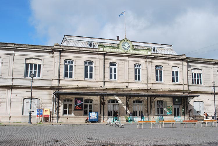 6 - Centro Cultural Meridiano V