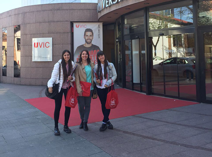 Alumna-de-la-UCALP-realiza-un-intercambio-en-Barcelona-(2)
