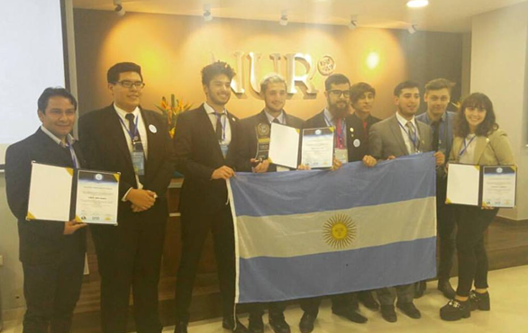 Alumnos de la UCALP premiados en el Modelo de Naciones Unidas