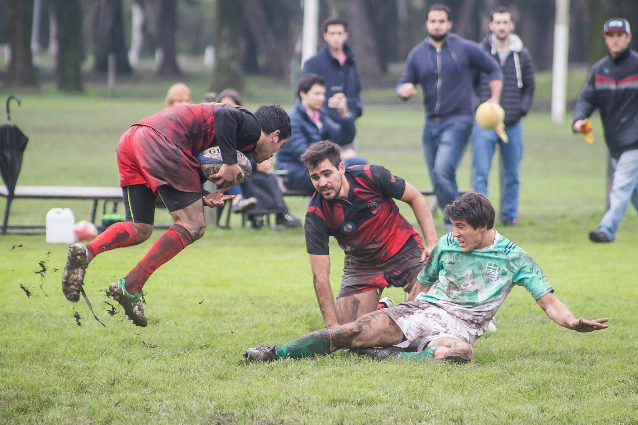 Importante victoria del equipo de rugby de la UCALP (7)