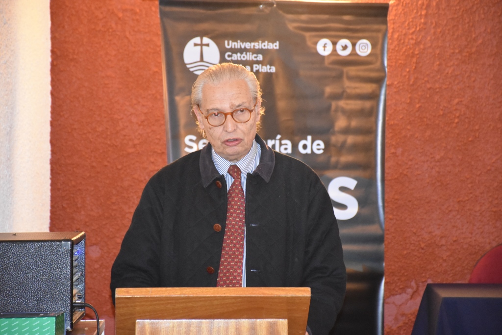 Comenzó el Curso Análisis Científico sobre las Teorías de la Evolución 