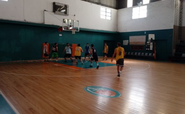 El equipo de básquet espera por la final