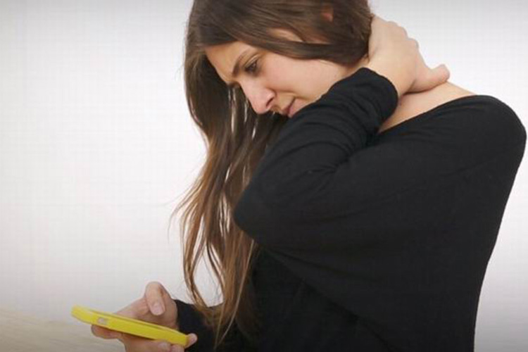 Celular, conectividad y postura