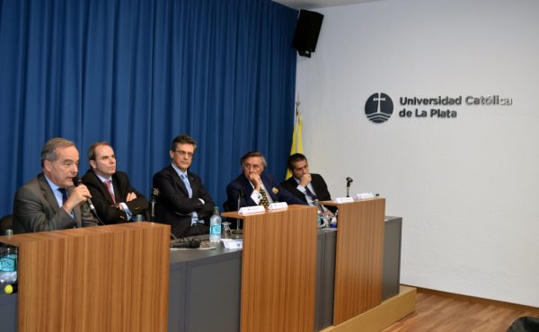 Finalizó la Diplomatura en Corrupción Pública, Privada y Compliance