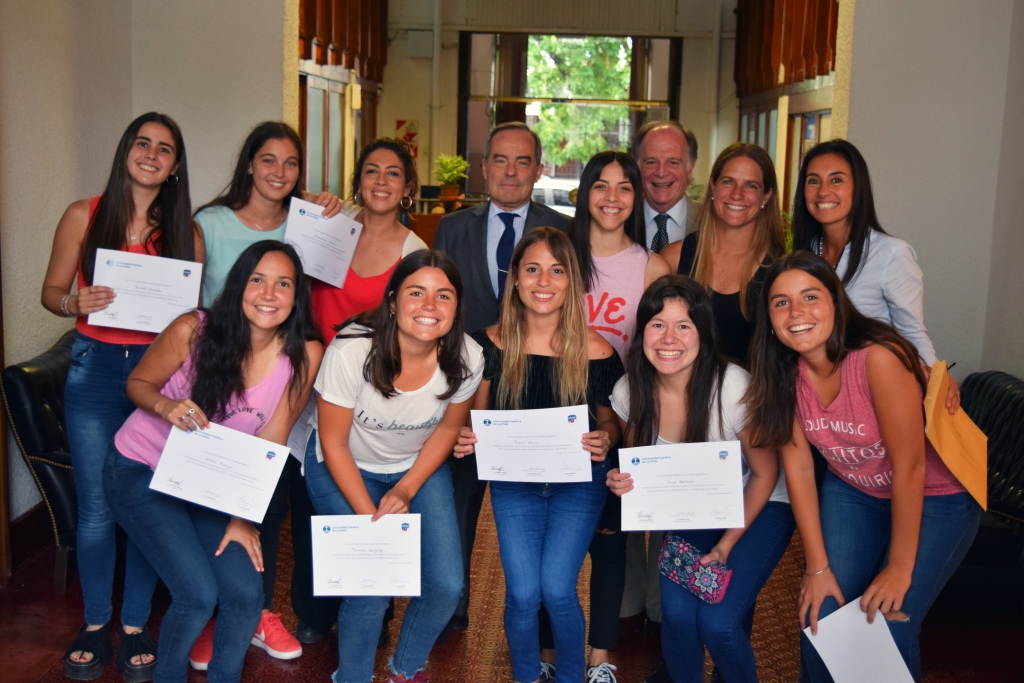 Reconocimiento al equipo de Hockey de la UCALP