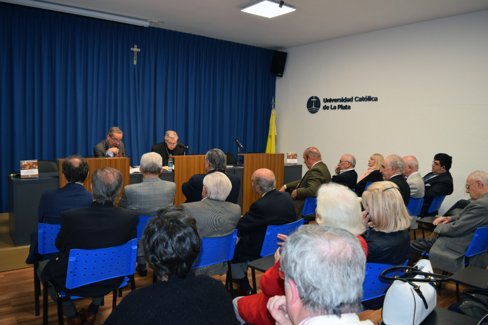 Se presentó el libro La Educación en clave católica de Monseñor Aguer (9)