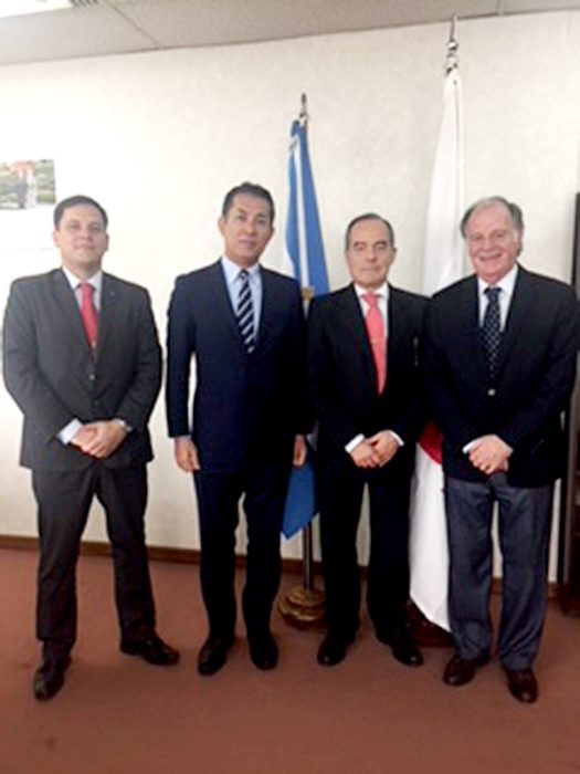 Visita de autoridades de la UCALP a la Embajada del Japón