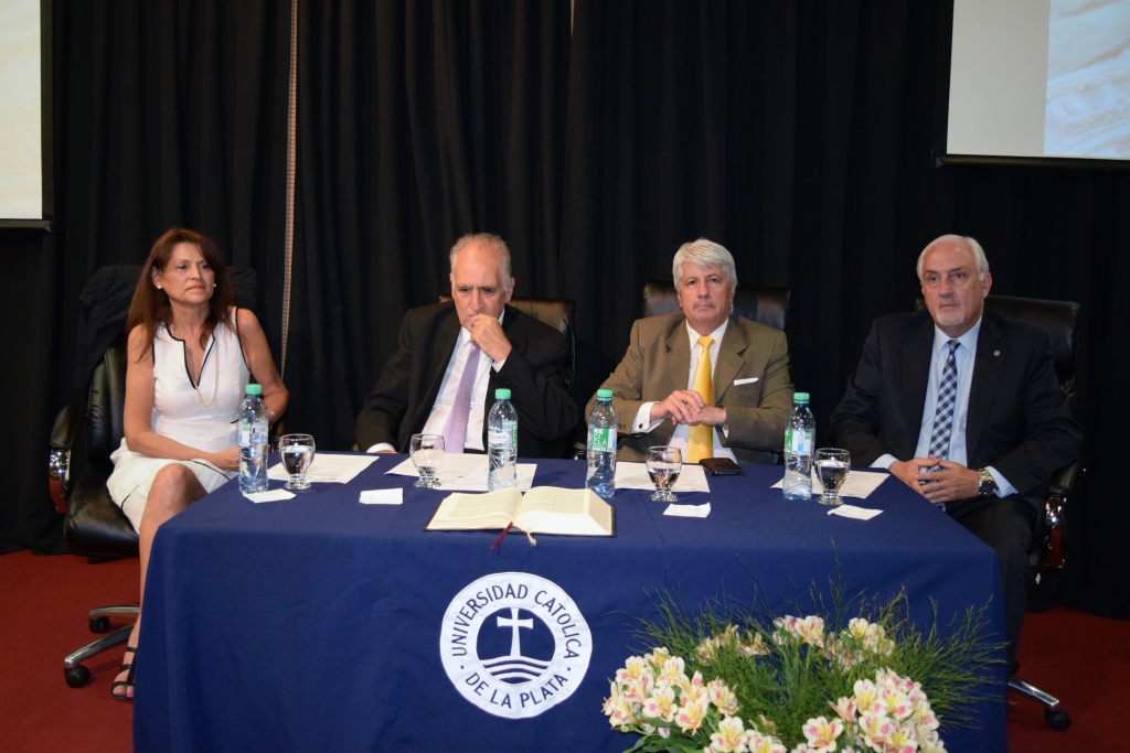 Acto de colación de la Facultad de Ciencias Económicas y Sociales