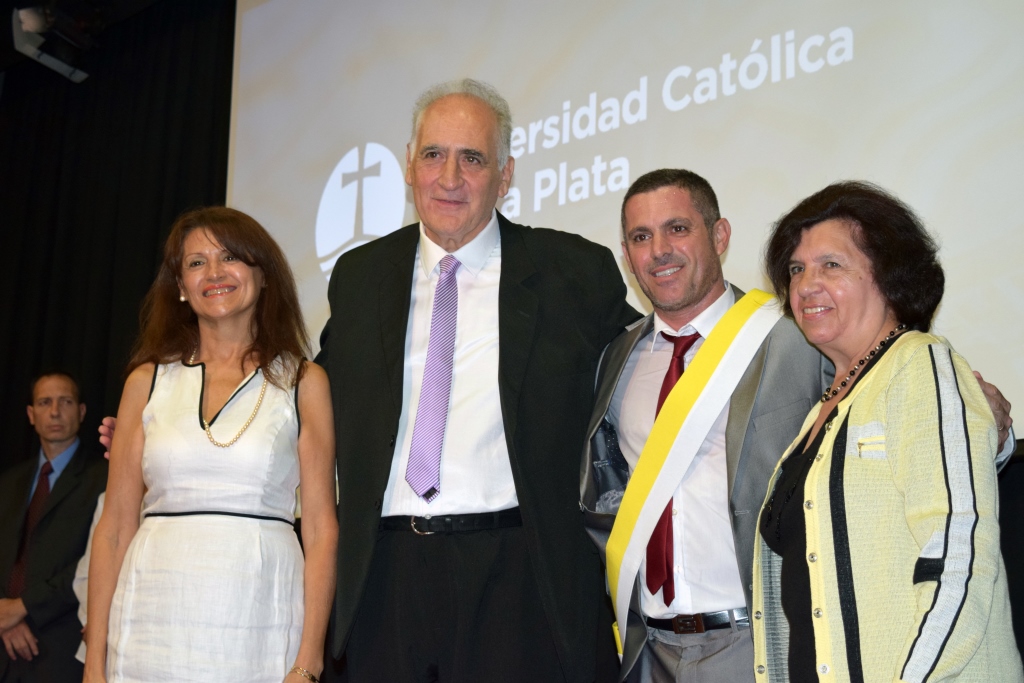 Acto de colación de la Facultad de Ciencias Económicas y Sociales