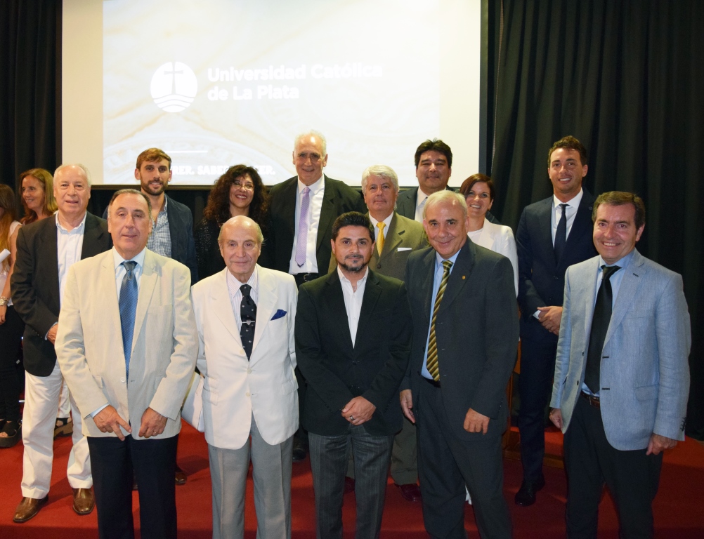 Acto de colación de la Facultad de Ciencias Económicas y Sociales
