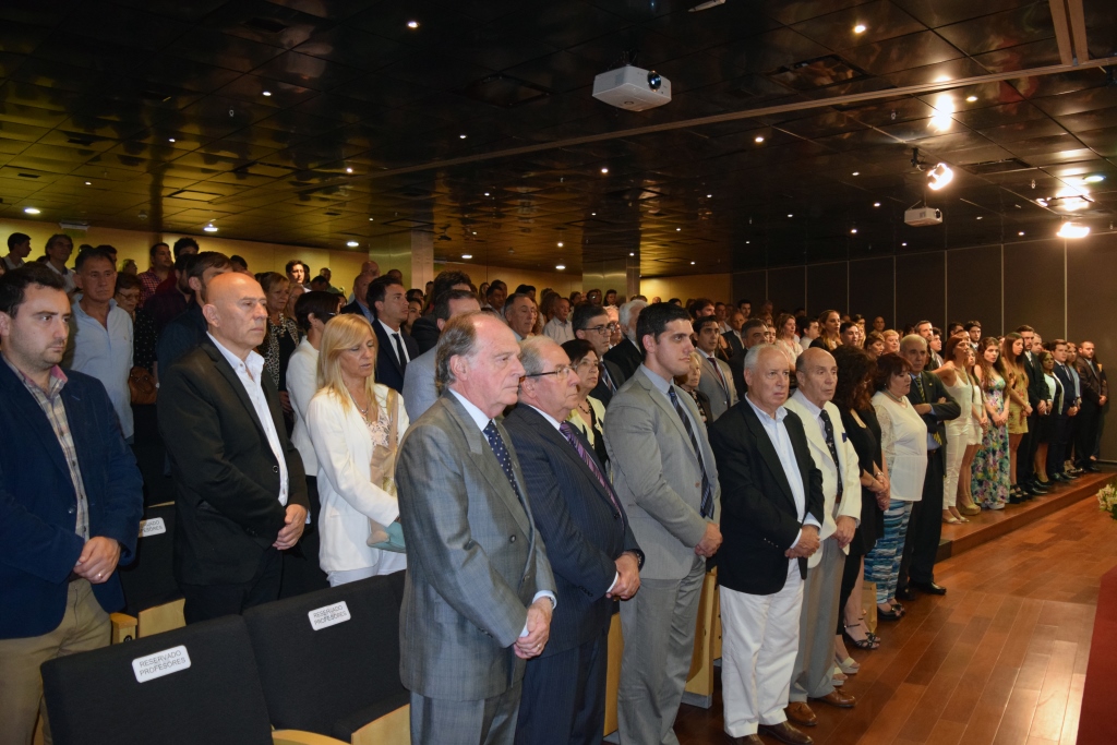 Entrega de diplomas de la Facultad de Ciencias Económicas y Sociales