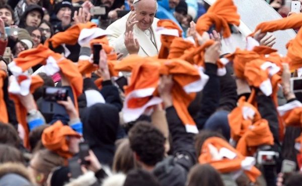 Catequesis del Papa: todos tenemos derecho a escuchar la Palabra de Dios