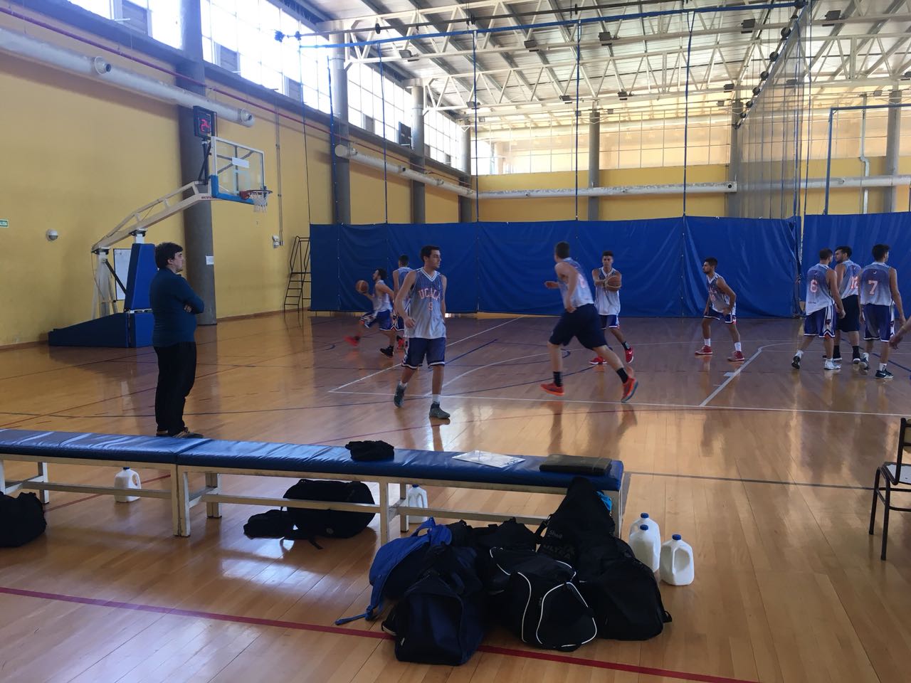 Buen comienzo para el equipo de básquet de la UCALP