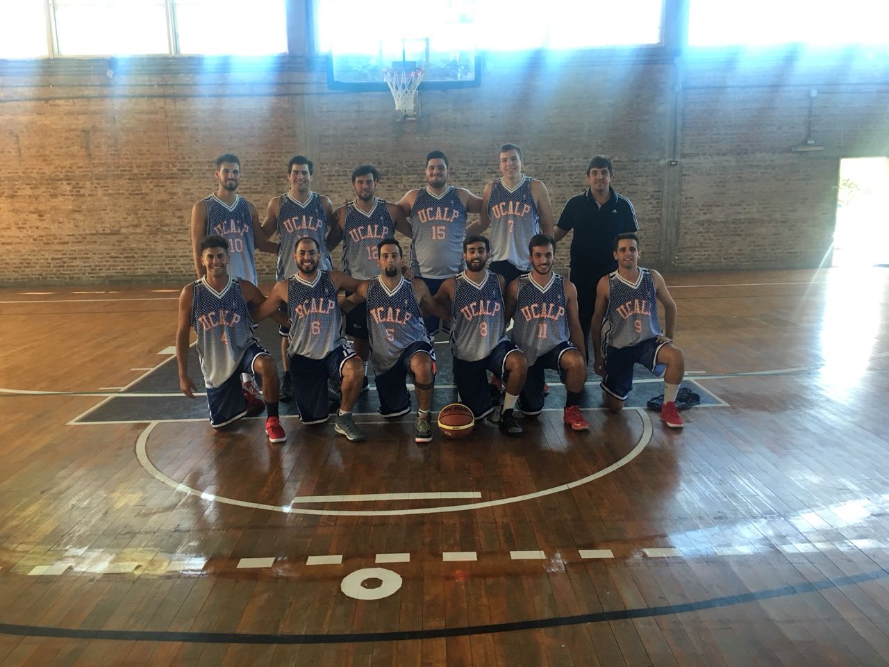 Buen comienzo para el equipo de básquet de la UCALP