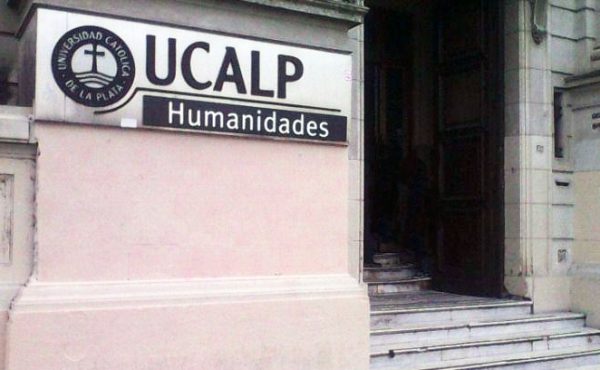 La Facultad de Humanidades en el Colegio San Simón