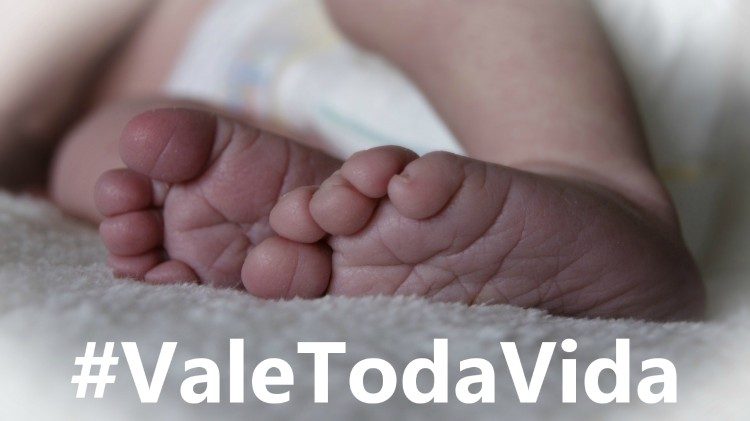 Rezar ante la despenalización del aborto