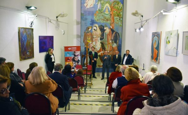 Se realizó la subasta a beneficio de CONIN