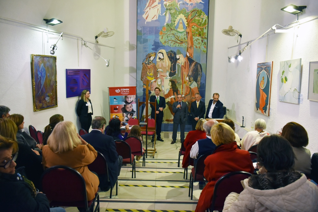 Se realizó la subasta a beneficio de CONIN