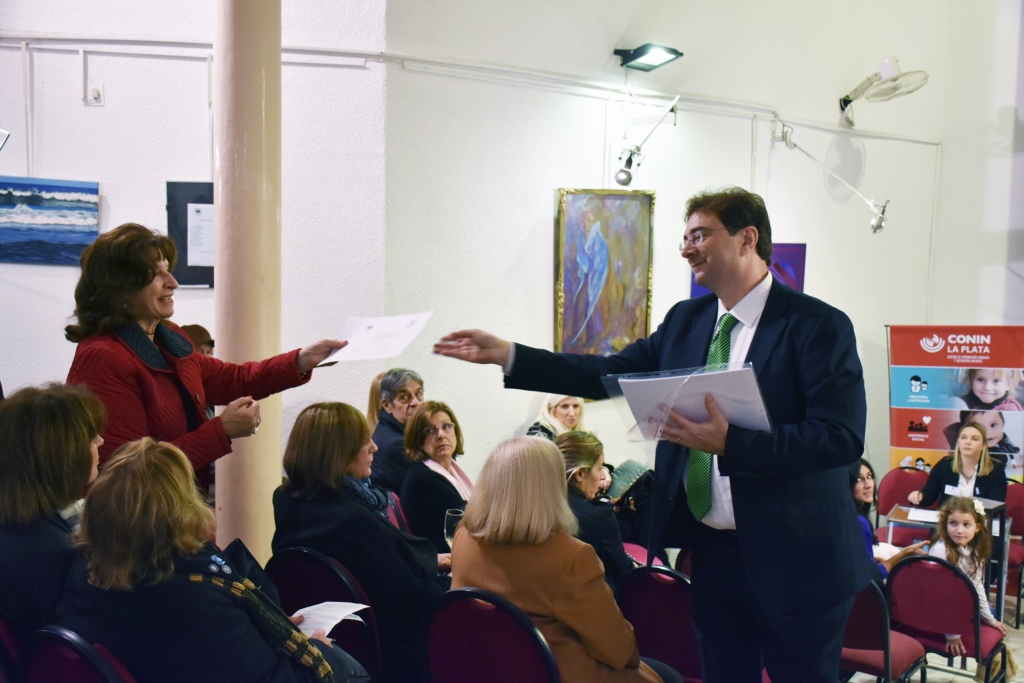 Se realizó la subasta a beneficio de CONIN 