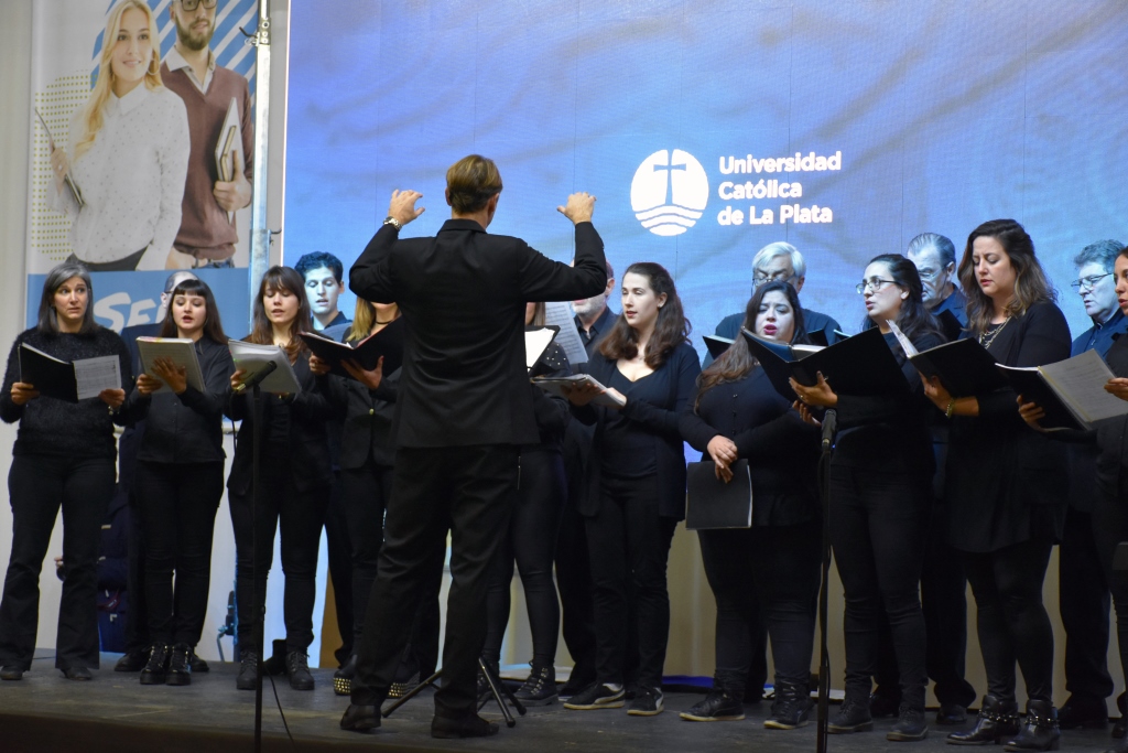 Con la conferencia del Dr. Abel Albino finalizó la Expo UCALP