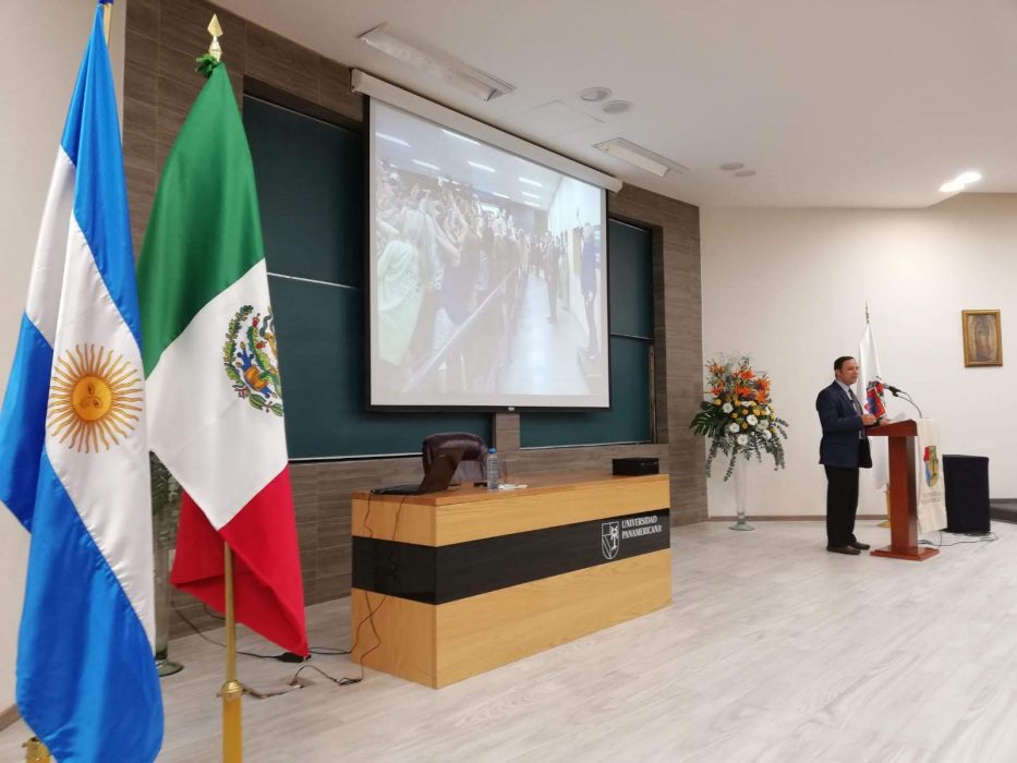 Docente de la UCALP dictó cursos y participó en importante evento, en México