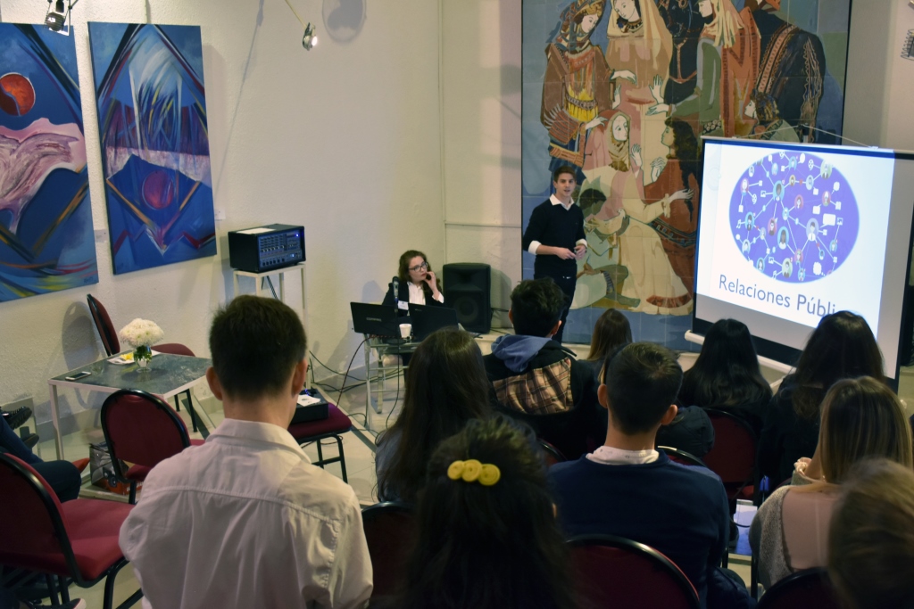 Emotivo homenaje al Profesor Hugo Gariglio