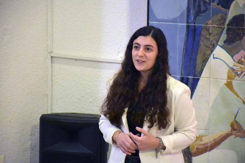 Emotivo homenaje al Profesor Hugo Gariglio