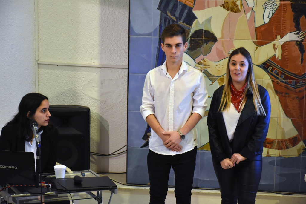 Emotivo homenaje al Profesor Hugo Gariglio