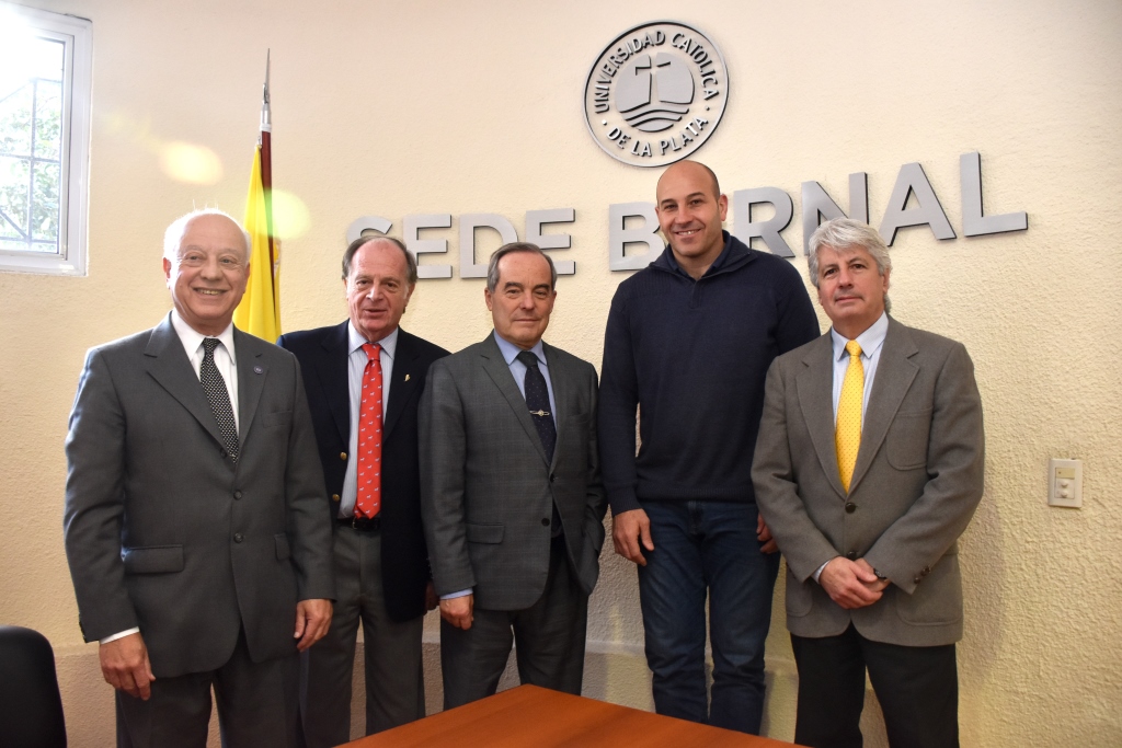 Firma de convenio entre la Sede Bernal y la Municipalidad de Quilmes