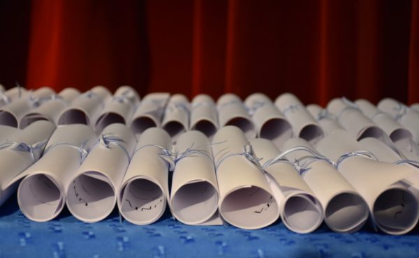 Entrega de diplomas en la Facultad de Ciencias de la Salud