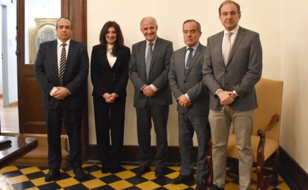 Convenio entre la UCALP y la Fundación CIJUSO