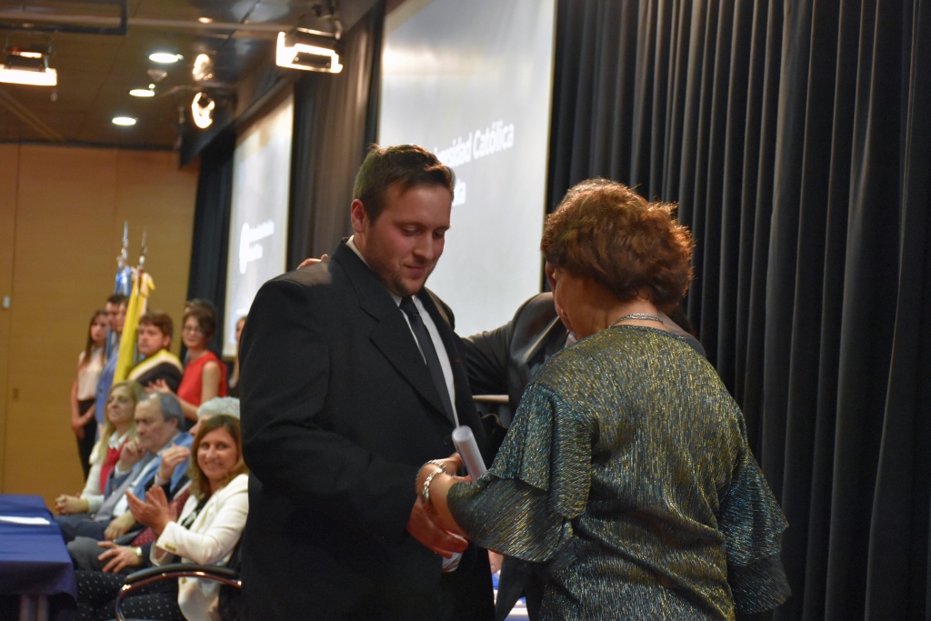 Acto de colación de la Facultad de Ciencias Económicas y Sociales